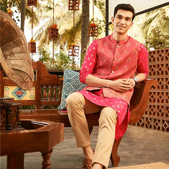 https://hypepulse.in/products/men-magenta-pink-golden-floral-printed-thread-work-floral-kurta-2