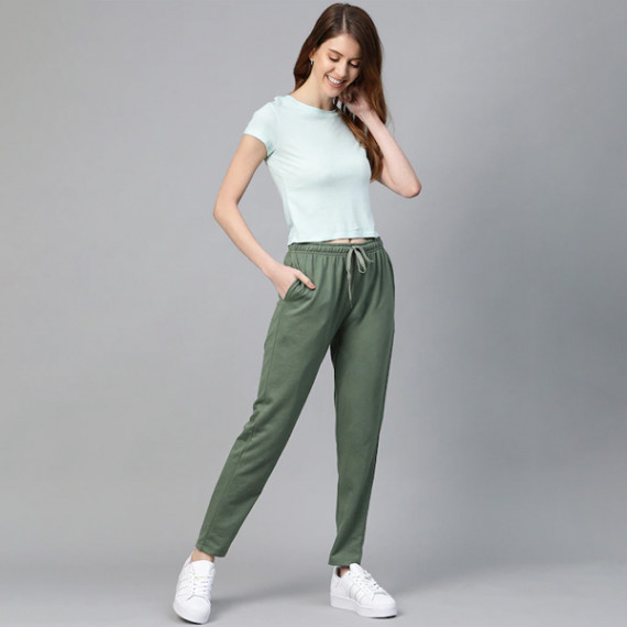 https://hypepulse.in/vi/products/women-black-solid-side-stripes-cropped-track-pants