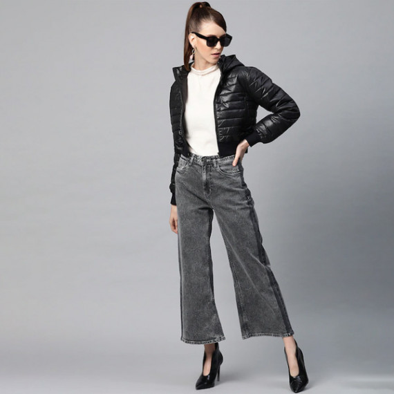 https://hypepulse.in/products/women-black-solid-cropped-puffer-jacket