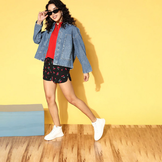 https://hypepulse.in/products/women-black-conversational-vacay-attire