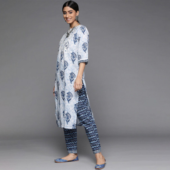 https://hypepulse.in/vi/products/women-white-paisley-motifs-printed-pure-cotton-kurta-with-trousers-with-dupatta