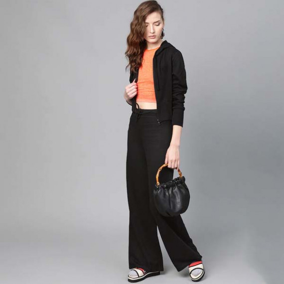https://hypepulse.in/vi/products/women-black-regular-fit-solid-wide-leg-track-pants