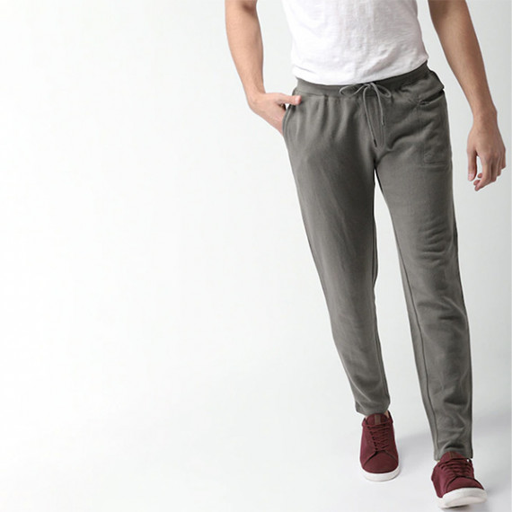 https://hypepulse.in/vi/products/men-grey-regular-fit-solid-track-pants