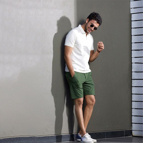 https://hypepulse.in/vi/products/men-green-stretch-chino-shorts