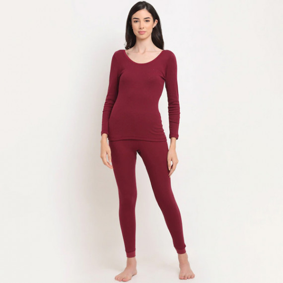 https://hypepulse.in/vi/products/women-maroon-striped-thermal-top